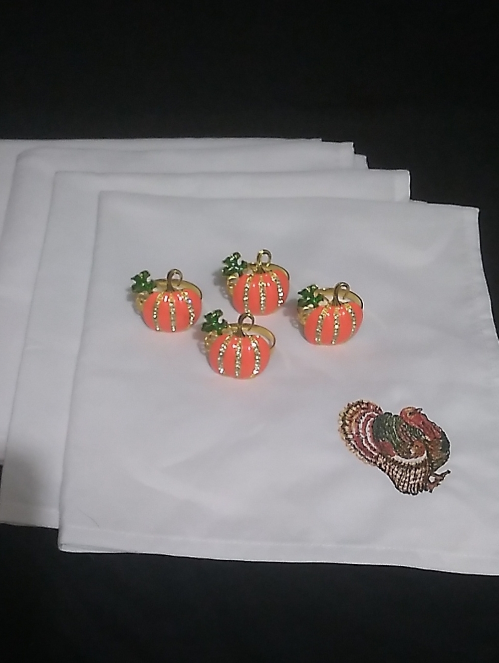 White Cloth Thanksgiving Napkins & Enamal Pumpkin Napkin Rings Set Of 4 (H1)